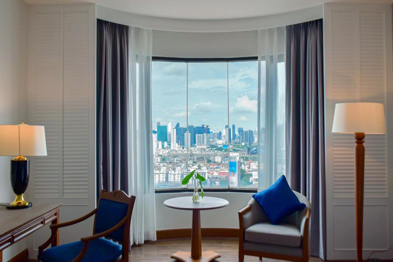 Century Park Hotel - Sha Extra Plus Bangkok Bagian luar foto